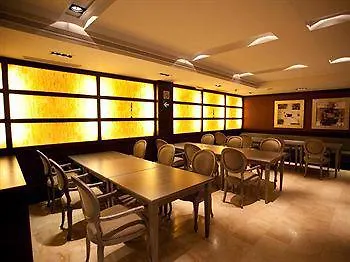 Radisson Sas El Marques & 4*