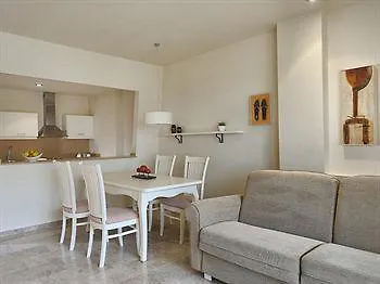 Radisson Sas El Marques & 酒店